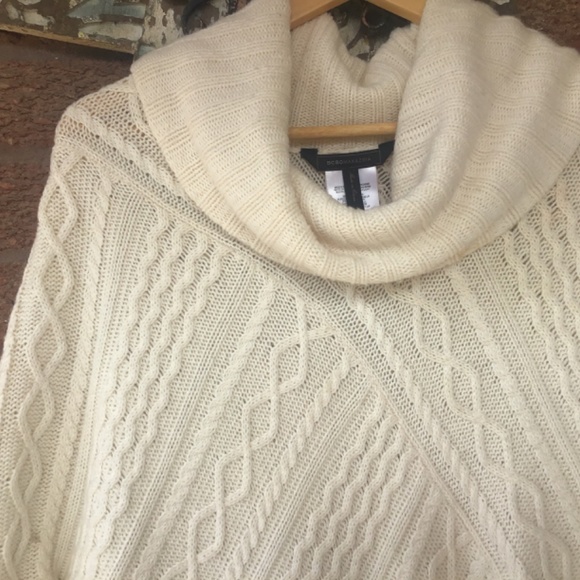 Cute Sweater - Picture 3 of 11